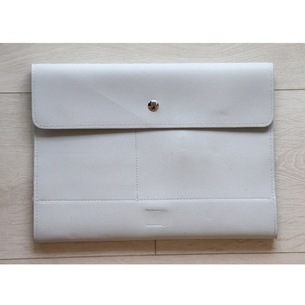Glass Ladder & Co small Marilyn organizer clutch in cloud grey